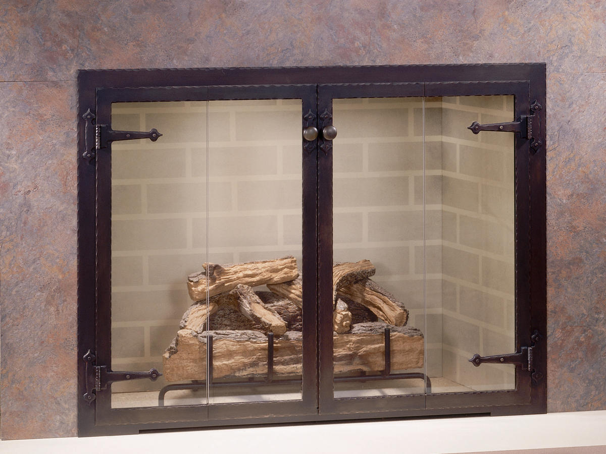 Каминные и печные дверцы с жаропрочным стеклом в hb-crm.ruск купить.